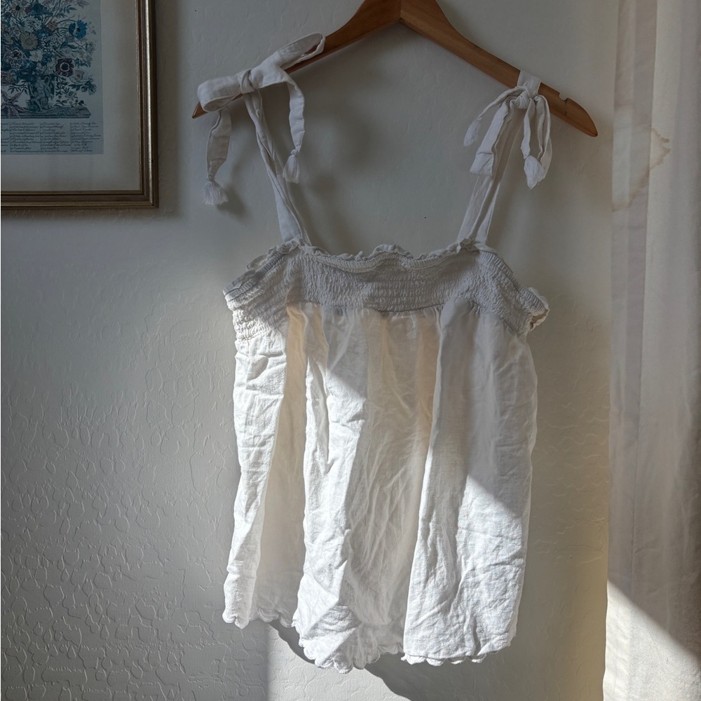 Old Navy Scalloped Tank